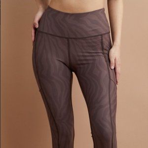 Savvi Brown Geo Leggings - (Sz Sm)